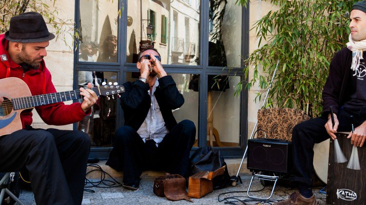 Play Sonny Terry style on Harmonica and dazzle your friends!