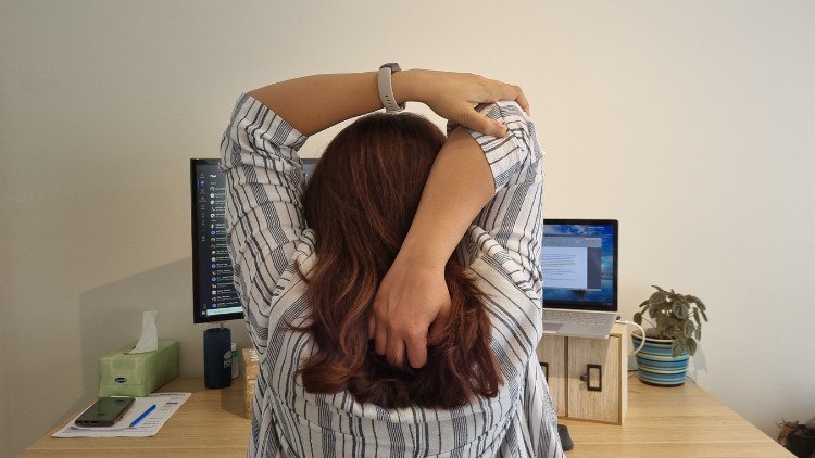 Stretches at Work – Desktop Yoga